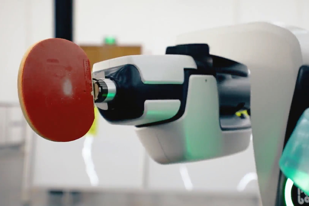 Siasun-Pong-bot-4